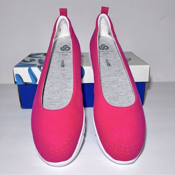 Clarks Allena Sea CLOUDSTEPPERS Perforated Slip-On - Picture 4 of 7